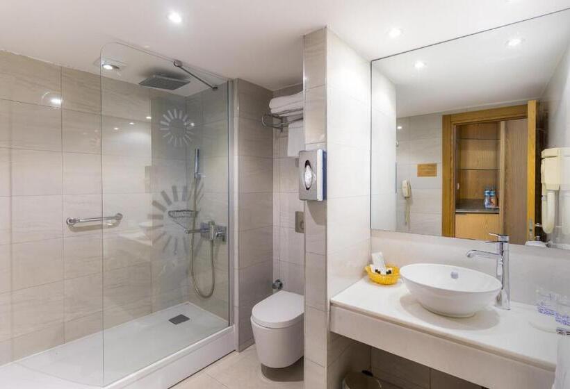 اتاق استاندارد با چشم‌انداز باغ, Grand Hotel Ontur Cesme