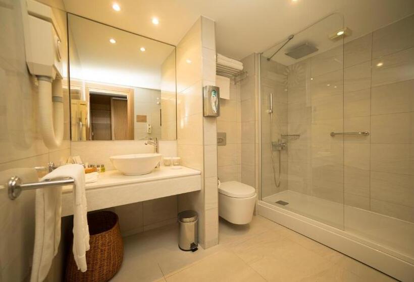 اتاق استاندارد با چشم‌انداز باغ, Grand Hotel Ontur Cesme