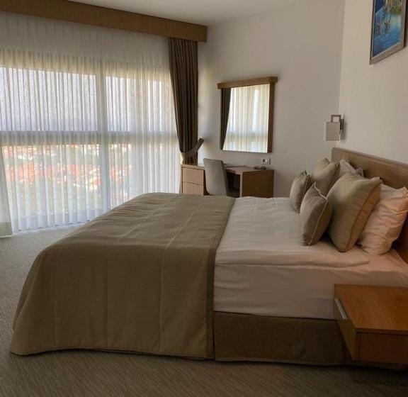 سوییت اجرایی, Grand Hotel Ontur Cesme