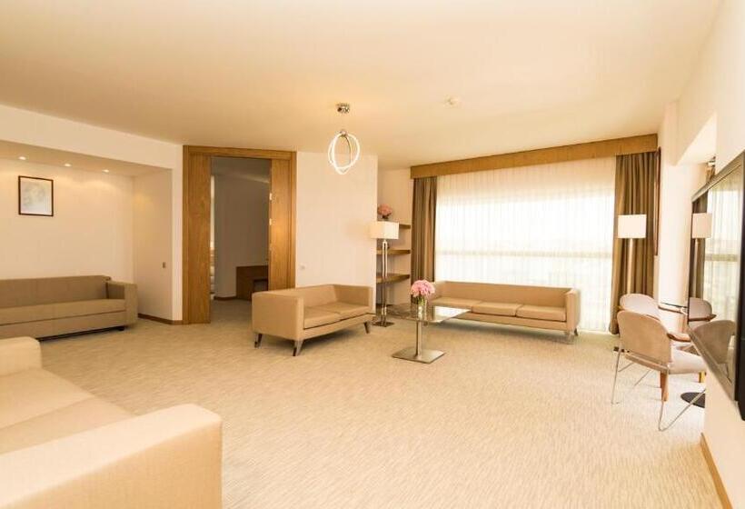 سوئیت با تخت بزرگ, Grand Hotel Ontur Cesme