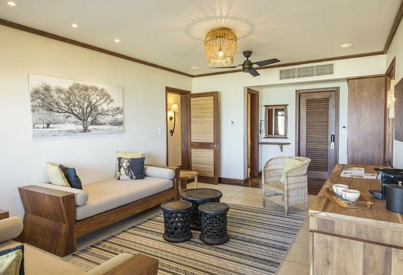 سوییت سینیور با چشم‌انداز دریا, Heritage Awali Golf & Spa Resort   All Inclusive