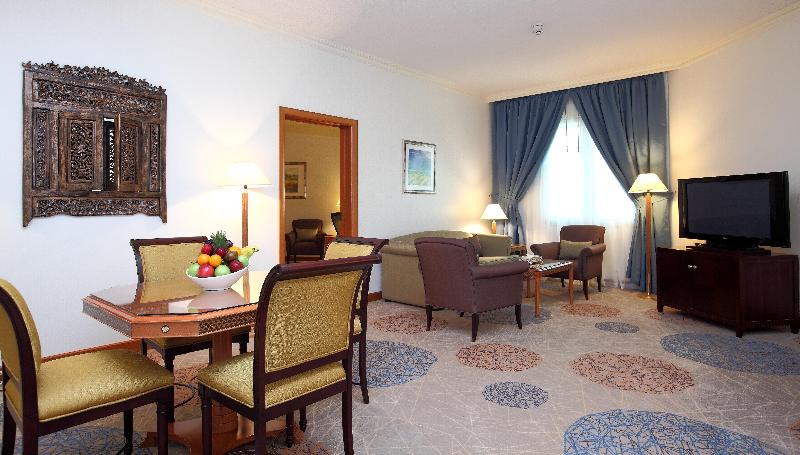 اتاق اجرایی با تخت بزرگ, Holiday Inn Al Khobar, An Ihg