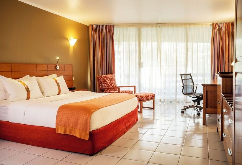 Premium Room Pool View, Holiday Inn Port Moresby By Ihg