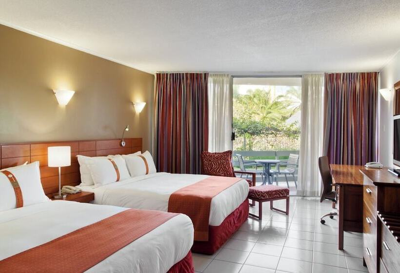 Premium Room Pool View, Holiday Inn Port Moresby By Ihg