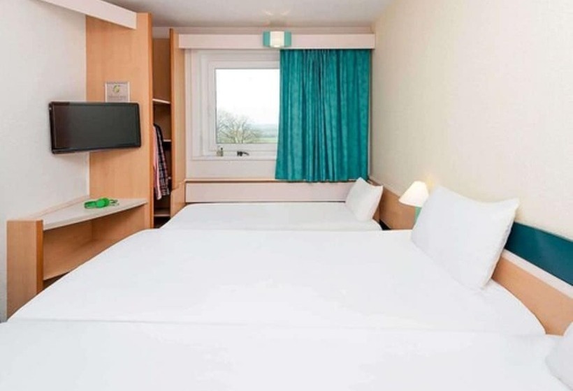 Standard Room, Ibis Luxembourg Sud