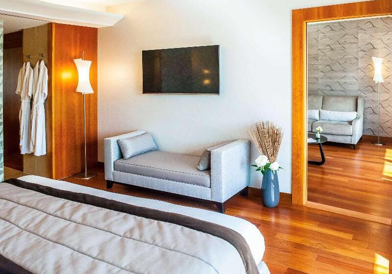 Deluxe Suite King Bed, Parc Beaumont & Spa Pau   Mgallery