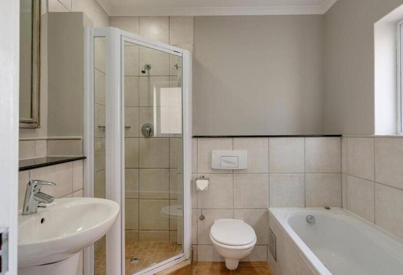 اتاق استاندارد با تخت بزرگ, Protea Hotel By Marriott Stellenbosch & Conference Centre