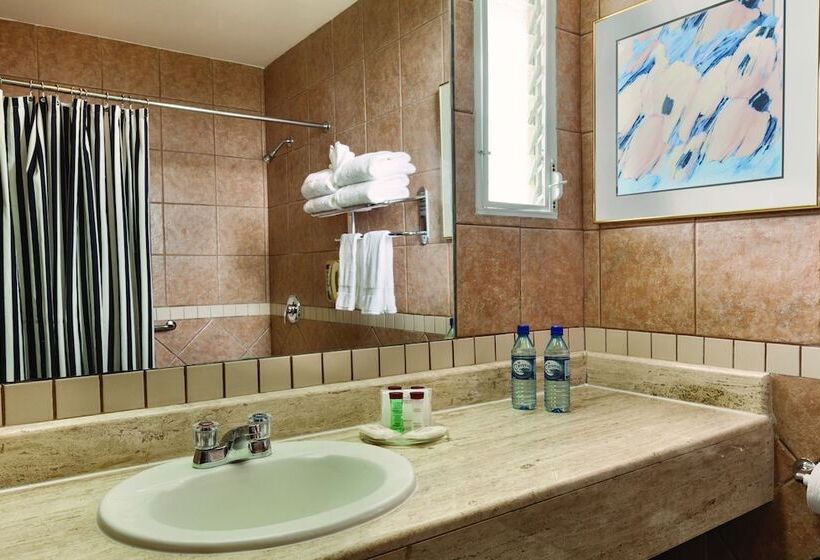 اتاق استاندارد با 2 تخت دوبل, Ramada By Wyndham Princess Belize City