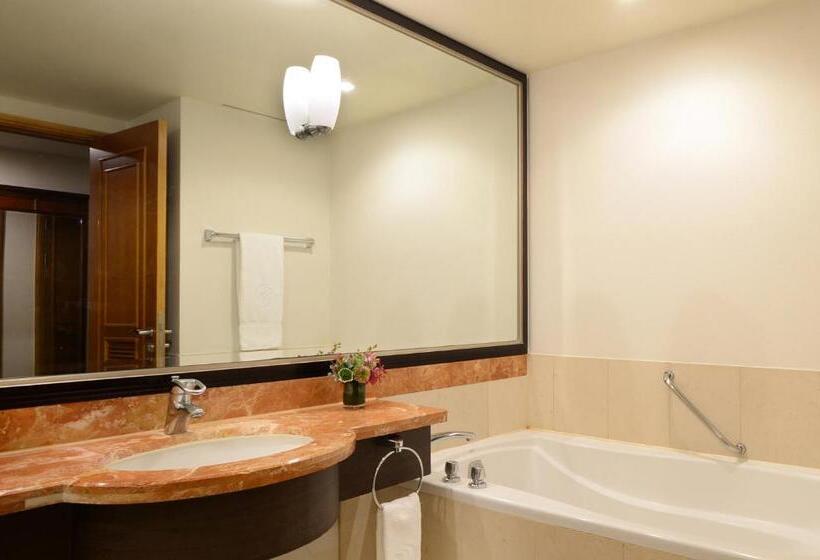 Номер Стандарт Вид на Море, Ramada Plaza By Wyndham Jeju Ocean Front