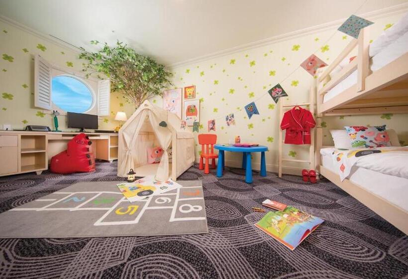 Люкс Вид на Море, Ramada Plaza By Wyndham Jeju Ocean Front