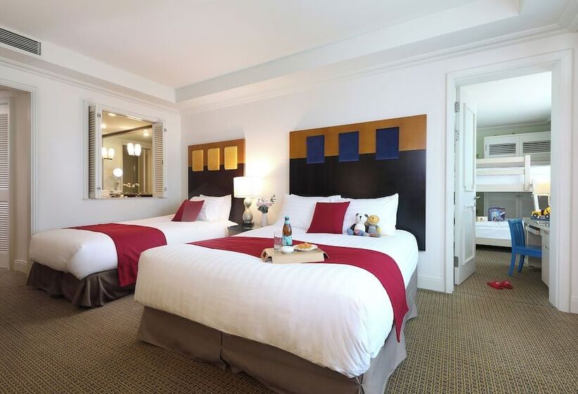 Люкс Вид на Горы, Ramada Plaza By Wyndham Jeju Ocean Front
