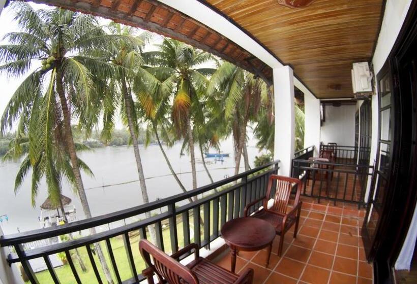 اتاق خانوادگی تودرتو, River Beach Resort & Residences