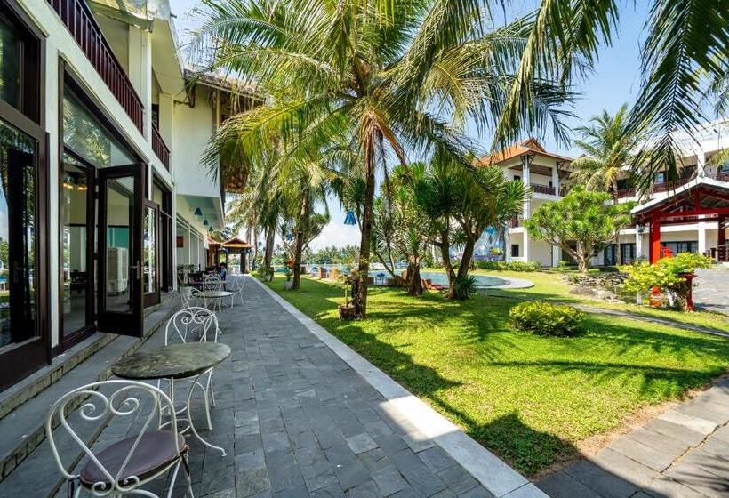اتاق لوکس با چشم‌انداز باغ, River Beach Resort & Residences