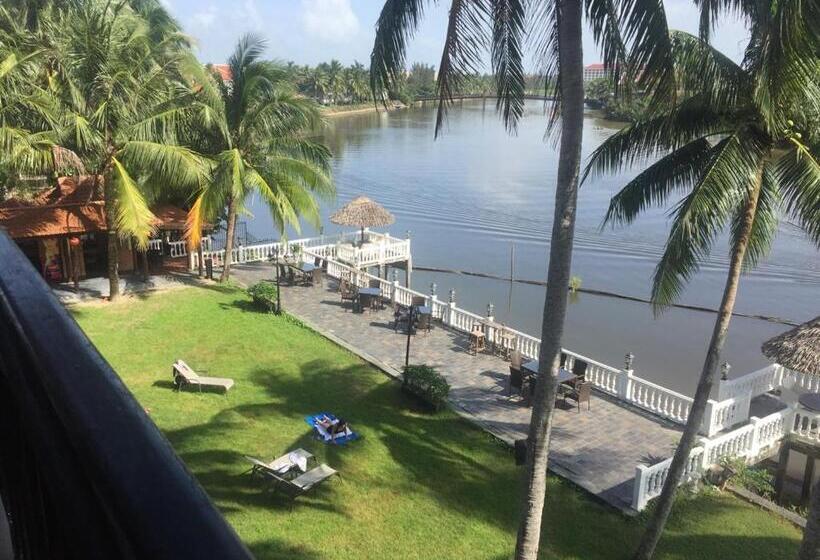 Deluxe room with river view, River Beach Resort & Residences
