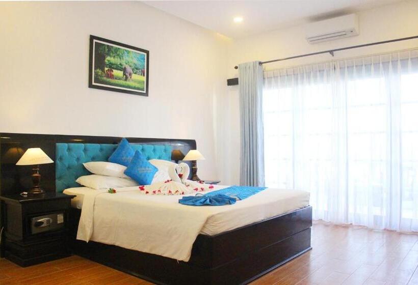 Deluxe room with river view, River Beach Resort & Residences