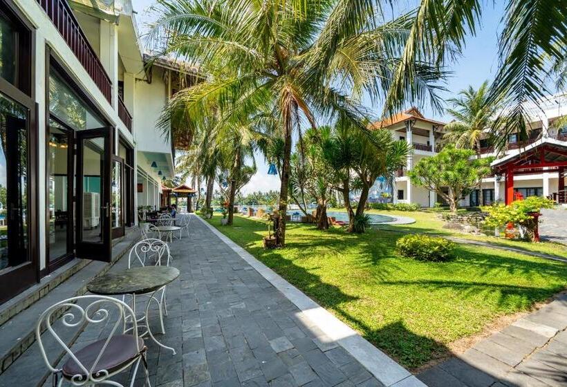 Standard Triple Room with Balcony, River Beach Resort