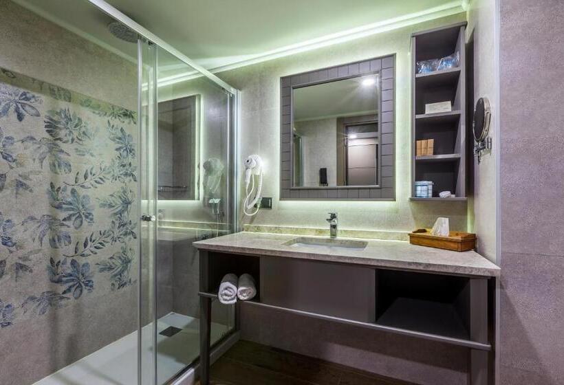 اتاق اساندارد با چشم‌انداز جانبی به دریا, Samara Hotel Bodrum Ultra All Inclusive