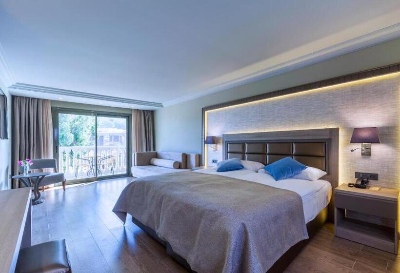 اتاق اساندارد با چشم‌انداز جانبی به دریا, Samara Hotel Bodrum Ultra All Inclusive