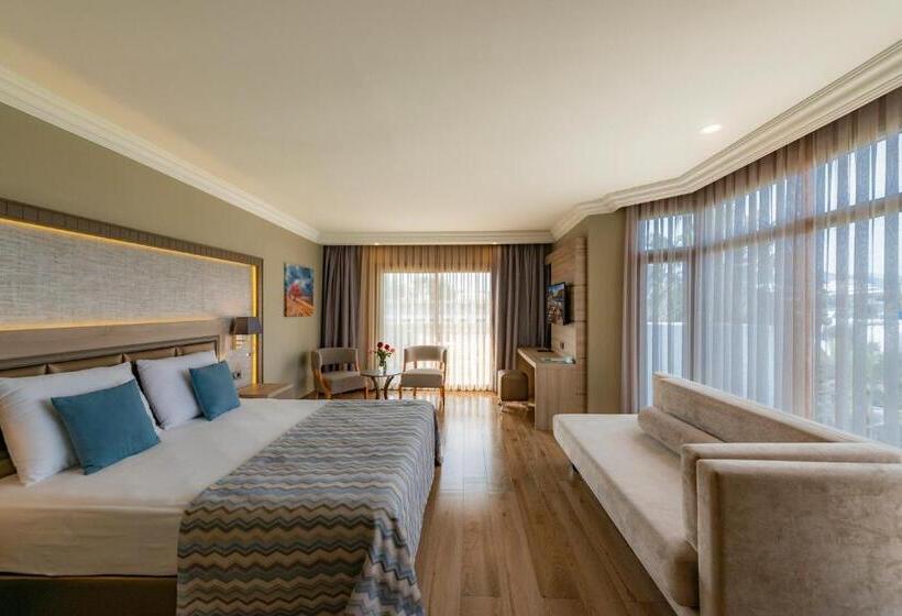 اتاق اساندارد با چشم‌انداز جانبی به دریا, Samara Hotel Bodrum Ultra All Inclusive