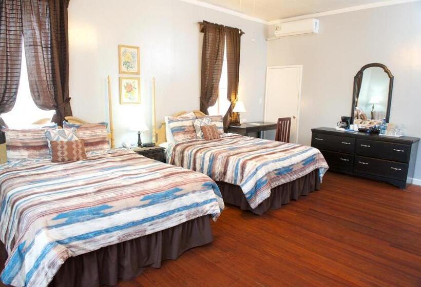 اتاق لوکس, The Great House Inn