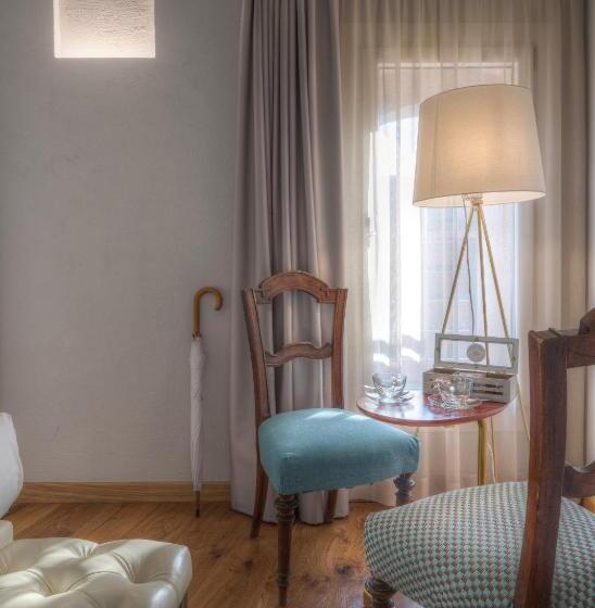 اتاق لوکس با بالکن, Corte Alma Spa And Luxury Home