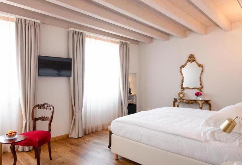 اتاق استاندارد با چشم‌انداز دریاچه, Corte Alma Spa And Luxury Home