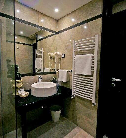 اتاق سوپریور سه تخته, Boutique Hotel Divina