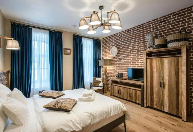 اتاق سوپریور, Acsa Inn