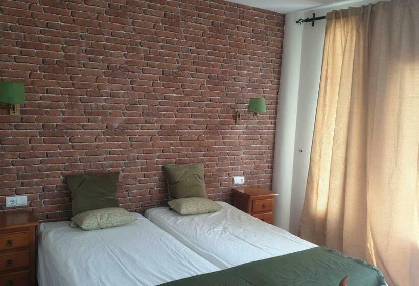 Deluxe Triple Room, La Fuentecilla