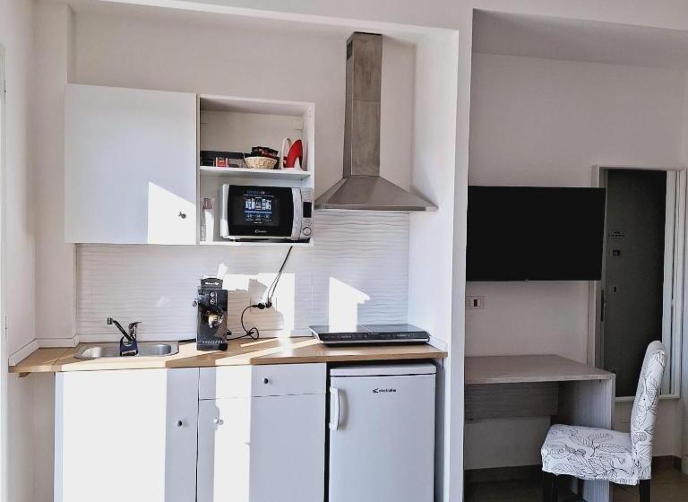 Standard Triple Room with Terrace, B&b   Over The Top   Affittacamere