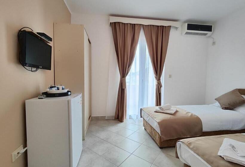 اتاق استاندارد با چشم‌انداز شهر, Villa Hera