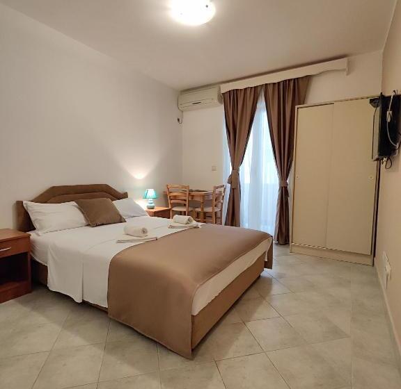 استودیو استاندارد با بالکن, Villa Hera