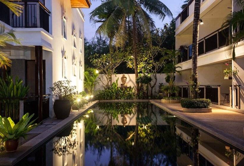 اتاق لوکس با چشم‌انداز استخر, Baan Yin Dee Boutique Resort Phuket   Sha Plus