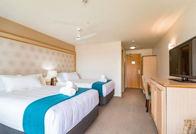 اتاق سوپریور با تخت بزرگ, Copthorne Hotel & Resort Bay Of Islands