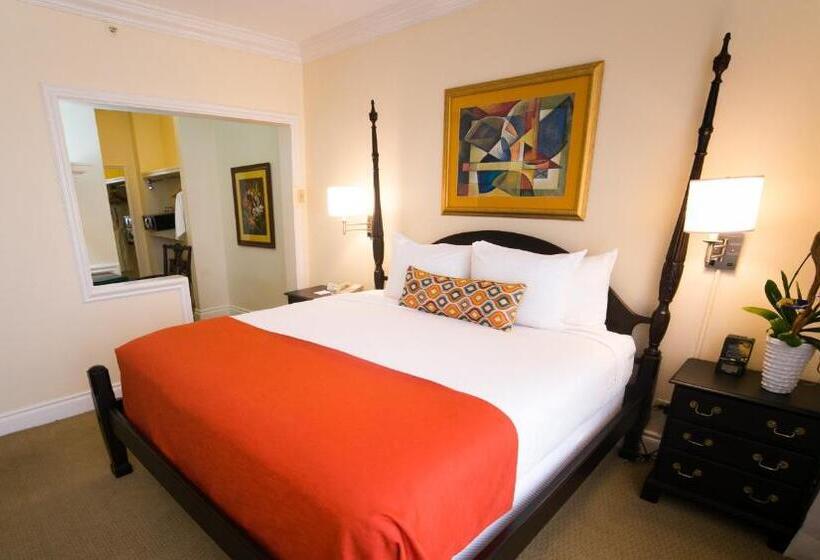 سوییت, Courtleigh Hotel & Suites
