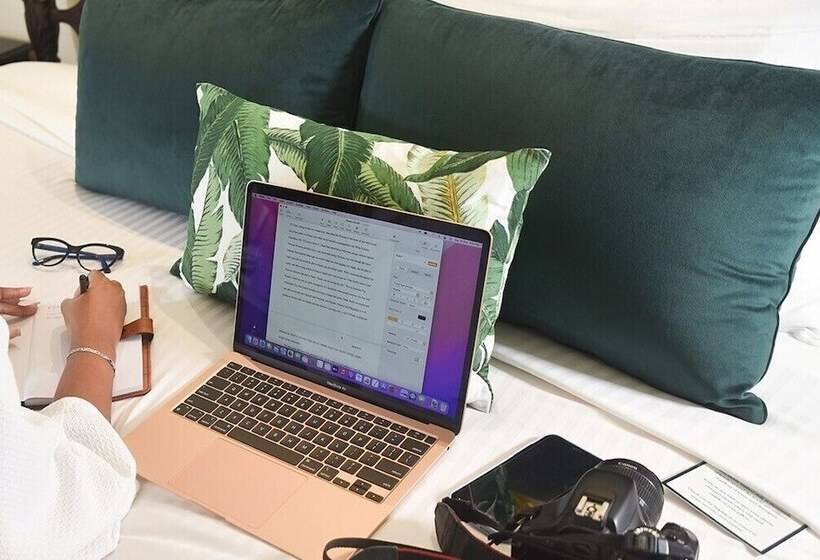 اتاق لوکس, Courtleigh Hotel & Suites