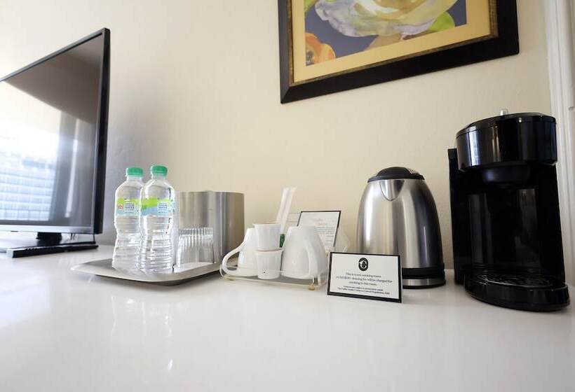 سوییت, Courtleigh Hotel & Suites