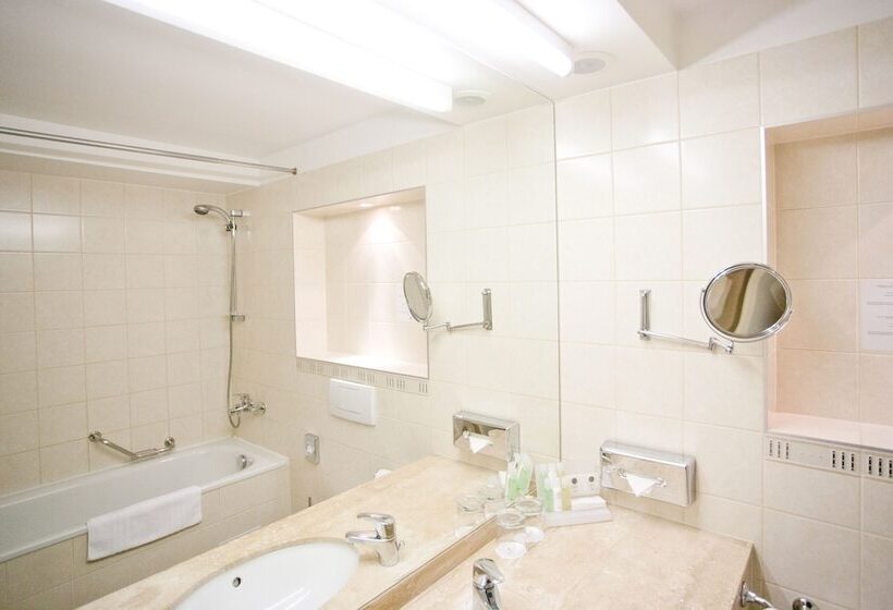 اتاق استاندارد, Vilnius Park Plaza Hotel, Restaurant & Terrace, Panorama Bar, Conference & Banquet Center