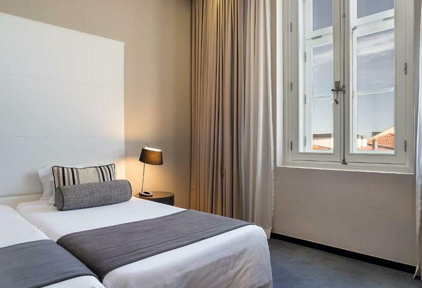 Quarto Superior, Do Chiado