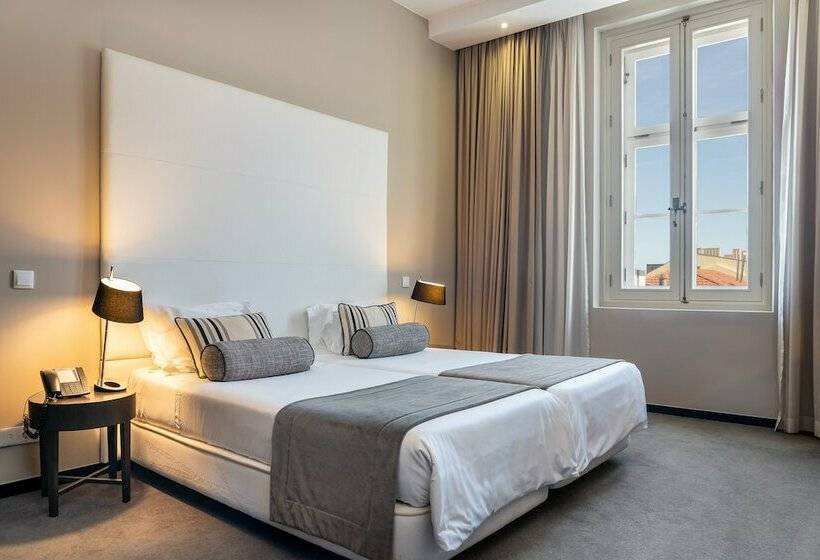 Superior Room, Do Chiado