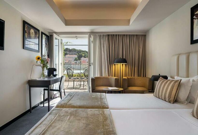 Quarto Premium, Do Chiado