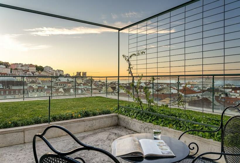 Quarto Premium, Do Chiado