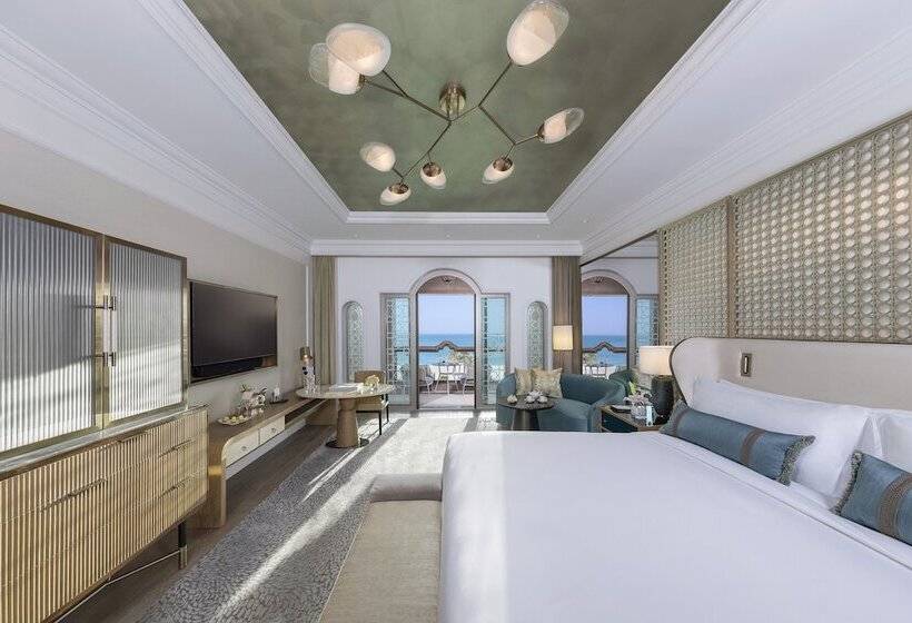 اتاق لوکس با چشم‌انداز شهر, Emirates Palace Mandarin Oriental, Abu Dhabi
