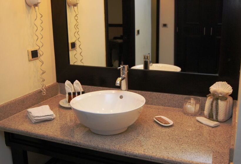 اتاق لوکس, Tikal Futura Hotel & Convention Center