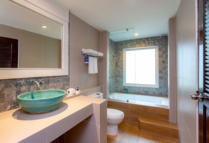 اتاق لوکس, Khaolak Emerald Beach Resort And Spa