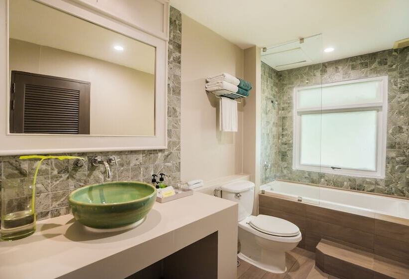 اتاق لوکس, Khaolak Emerald Beach Resort And Spa