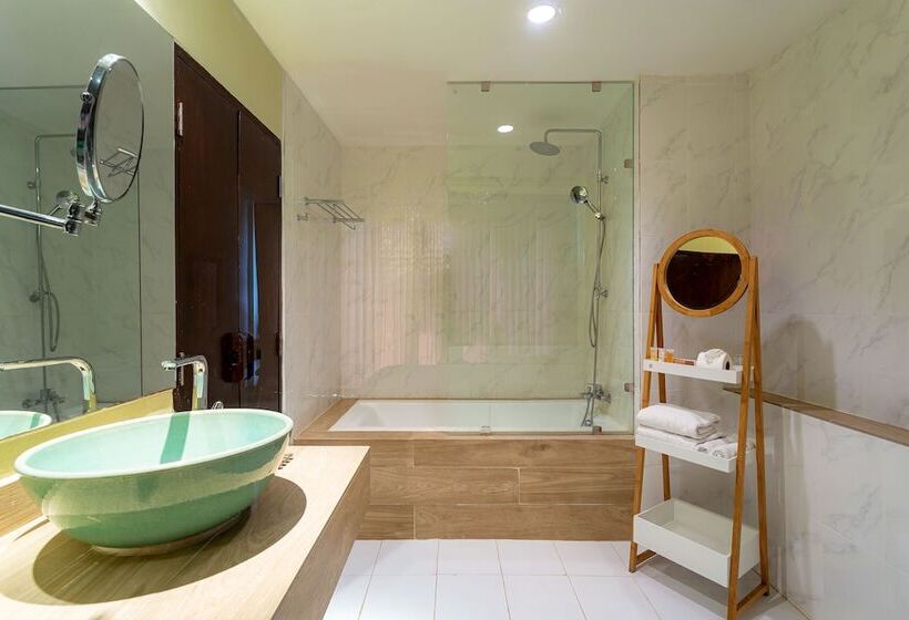اتاق لوکس, Khaolak Emerald Beach Resort And Spa