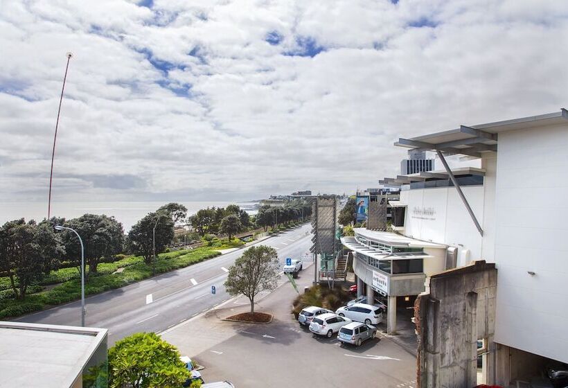 اتاق لوکس با تخت بزرگ, Millennium Hotel New Plymouth, Waterfront