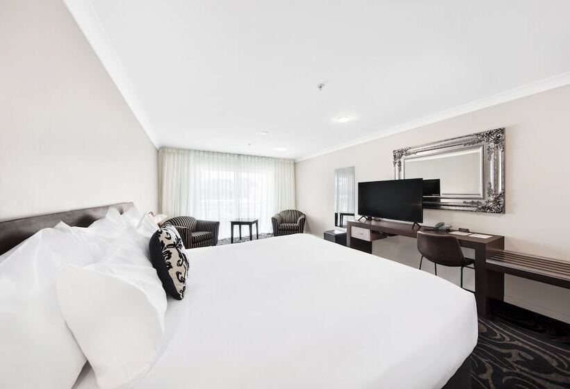 اتاق لوکس با تخت بزرگ, Millennium Hotel New Plymouth, Waterfront