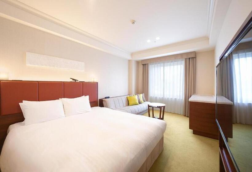 Quarto superior, Namba Oriental